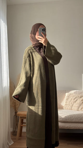 Langer Strickcardigan mit Rippmuster | Olive