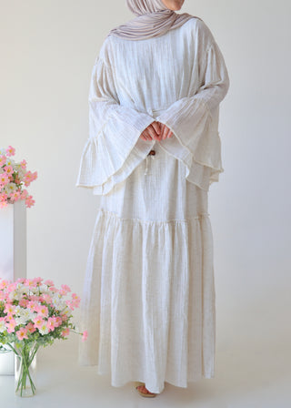 Kleid mit weiten Ärmeln