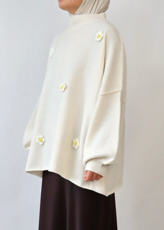 Hochgeschlossener Pullover mit Blümchen