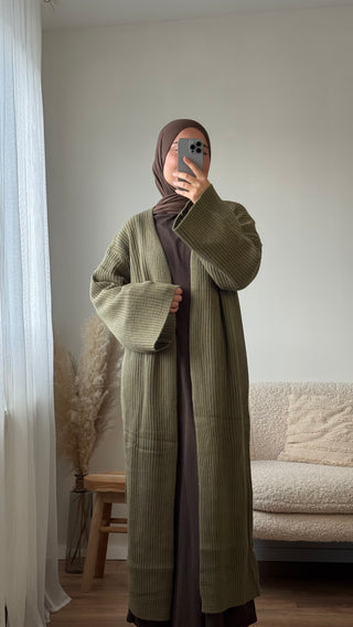 Langer Strickcardigan mit Rippmuster | Olive