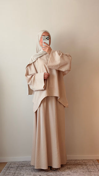 Zweiteiler mit Oversize-Oberteil und Rock
