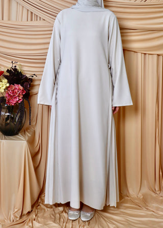 Abaya mit seitlichem Plissee | Beige