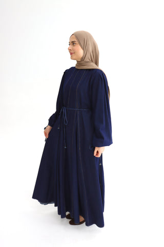 Langes Denimkleid mit Nahtdetails in Dunkelblau