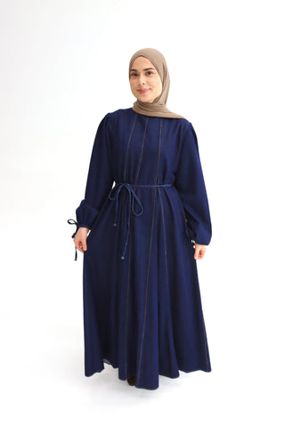 Langes Denimkleid mit Nahtdetails in Dunkelblau
