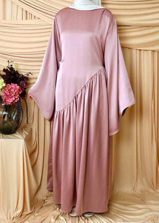 Fließendes Maxikleid mit Volant | Rosa