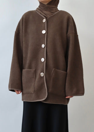 Mantel mit Knöpfen aus Teddyfleece| Brown