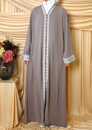 Bestickte Abaya mit Reißverschluss | Mocha