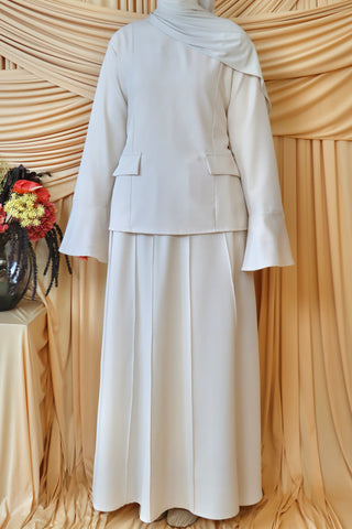 Rock-Zweiteiler mit tailliertem Oberteil