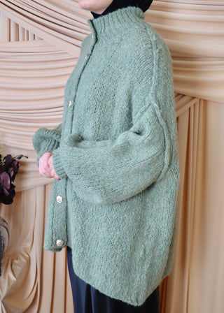 Cardigan mit goldenen Knöpfen