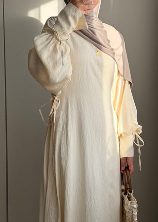 Kleid mit Schleifen Details