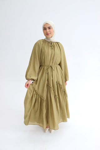 Fließendes Maxikleid mit Ballonärmeln und Raffdetails in Khaki