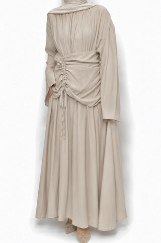 Maxikleid mit Taillenraffung | Taupe