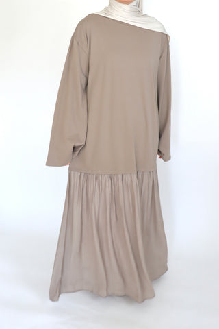 Fließendes Maxikleid in Mocha