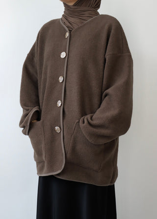 Mantel mit Knöpfen aus Teddyfleece| Brown