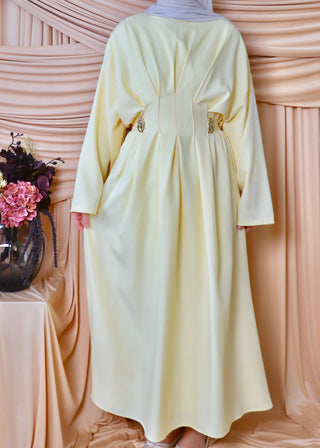 Tailliertes Kleid | Gelb