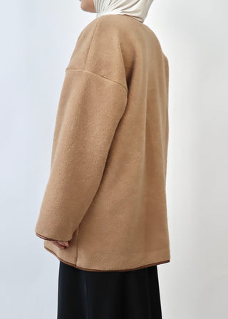 Mantel mit Knöpfen aus Teddyfleece| Camel