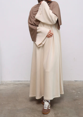 Essential abaya