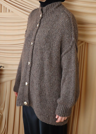 Cardigan mit goldenen Knöpfen