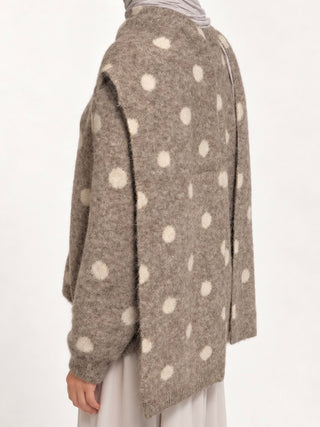 Gepunkteter Strickcardigan mit passendem Schal