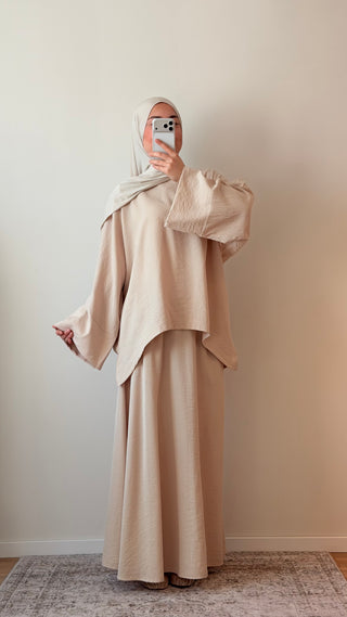 Zweiteiler mit Oversize-Oberteil und Rock