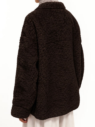 Teddyjacke mit Knebelverschlüssen