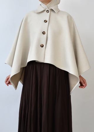 Cape mit Knöpfen | Beige