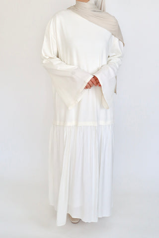 Fließendes Maxikleid in Weiß