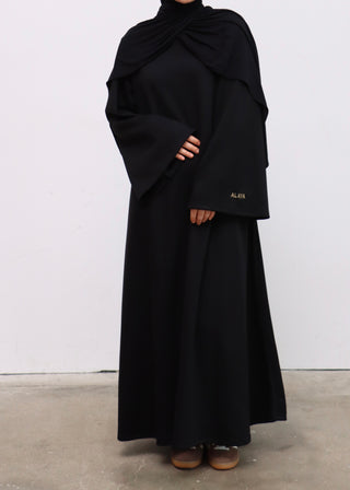 Essential abaya