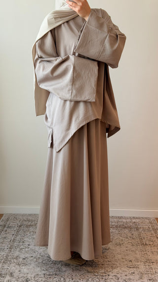 Zweiteiler mit Oversize-Oberteil und Rock