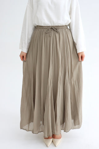 Baumwollrock mit Crinkle-Effekt in Taupe