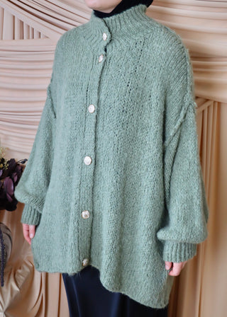 Cardigan mit goldenen Knöpfen